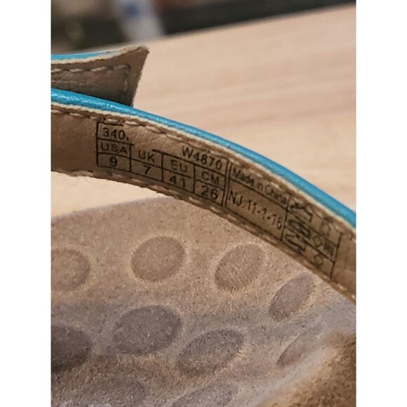 Vionic Buckle Thong Sandals Women‎ Sz 9 Orthotic Studded Teal Boho Summer Travel - Picture 7 of 7